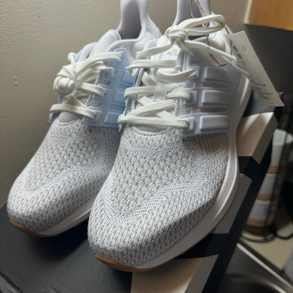 Adidas Ultra Dreams All-White Running Shoes - Picture 10 of 10